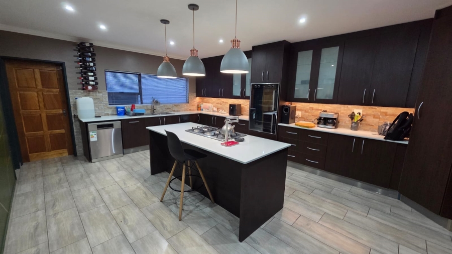 6 Bedroom Property for Sale in Sasolburg Ext 23 Free State